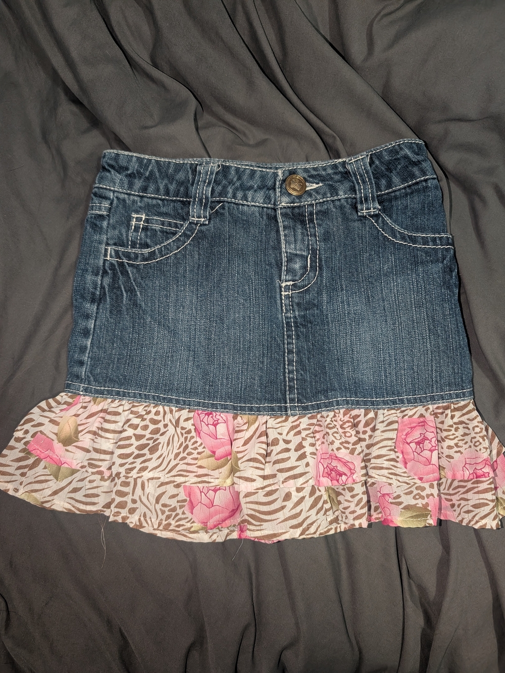 Vintage Y2K Girls Denim Skirt with Pink Floral Ruffle